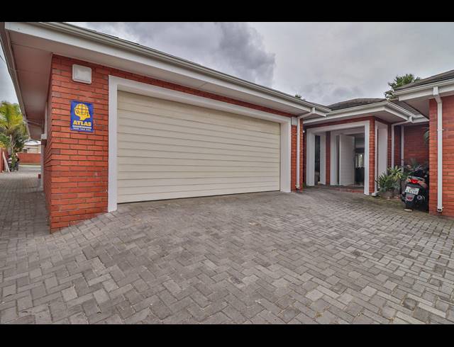3 BEDROOM TOWNHOUSE RENTED IN SOUTH END